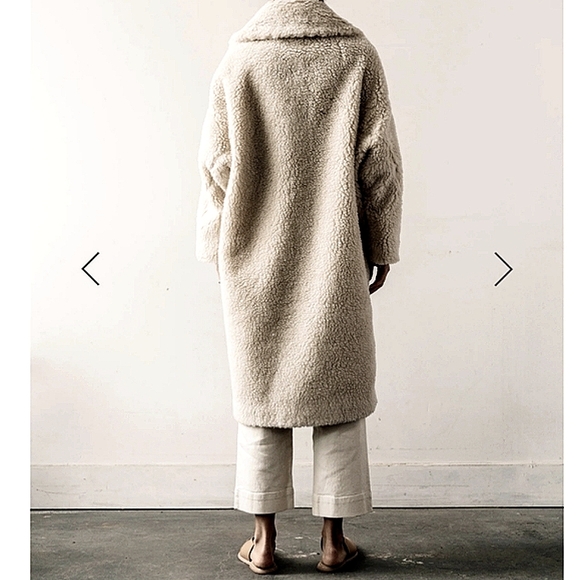 NOWT abercrombie and fitch cream long teddy. L - Picture 2 of 6